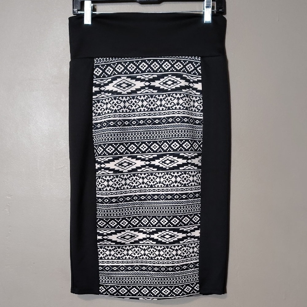 Krush Black W Patterned Pencil Skirt Size L